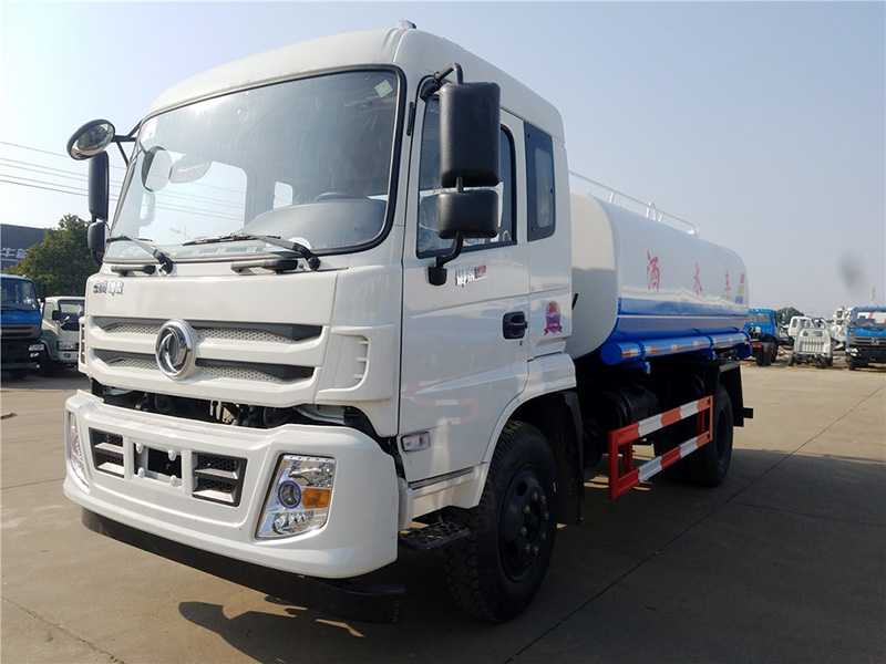 東風御虎15方綠化噴灑車